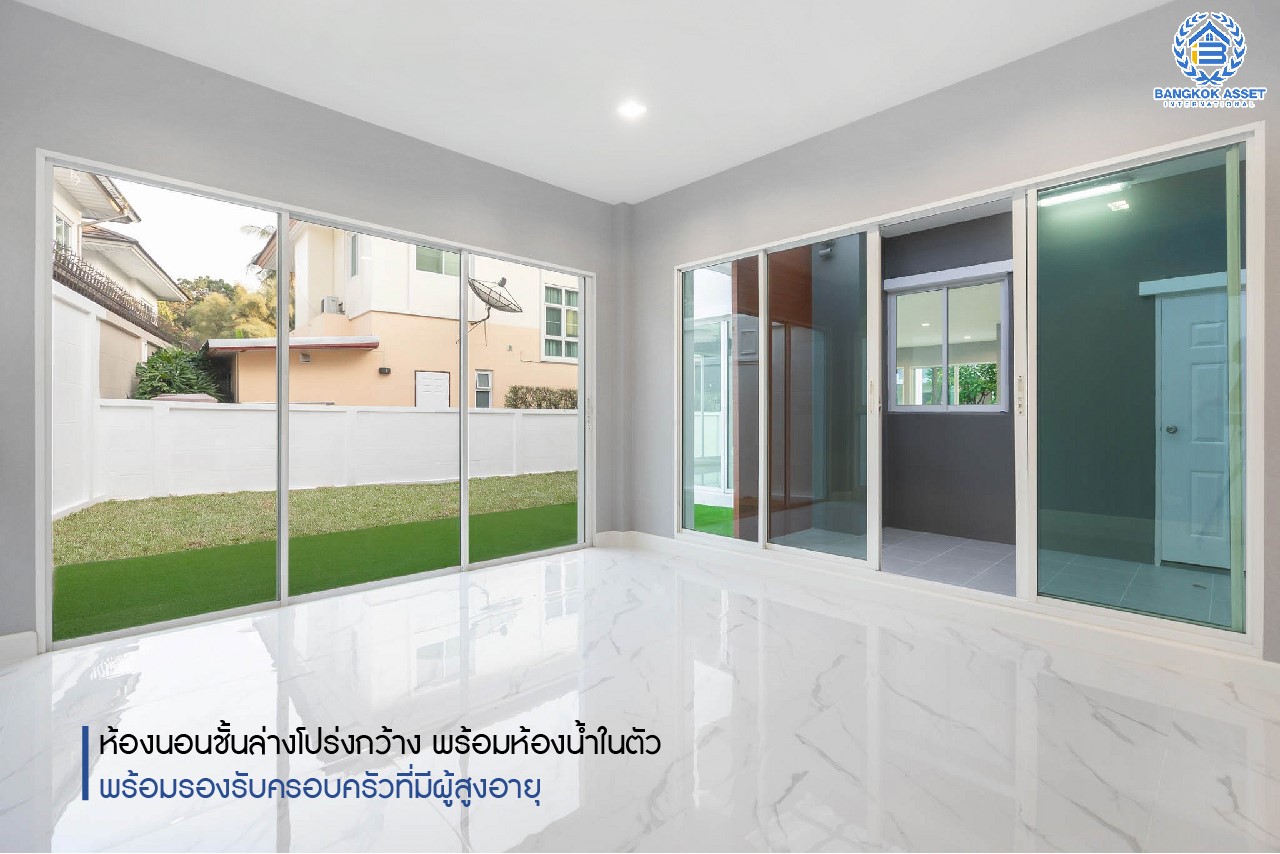 บ้านมือสองตกแต่งใหม่ ม.บางกอกบูเลอวาร์ด ราชพฤกษ์-พระราม5 หลังใหญ่ดีไซน์สุดหรู เนื้อที่ 83 ตร.ว. บนสังคมคุณภาพ SC Asset* ฟังก์ชันจัดเต็ม 4 ห้องนอน 4 ห้องน้ำ (ห้องนอนชั้นล่างพร้อมห้องน้ำในตัว) 2 ที่จอดรถ บนทำเลติดถนนราชพฤกษ์ ใกล้วงเวียนพระรามห้า ,ทางด่วนศรีรัช และเพียง 10 ถึงรถไฟฟ้า "สถานีบางรักใหญ่"